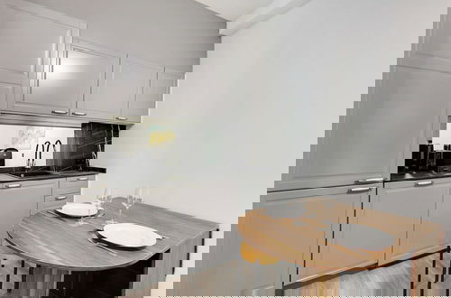 Foto 6 - Modern Apartment & Terrace - 2br/6p - Near Nation