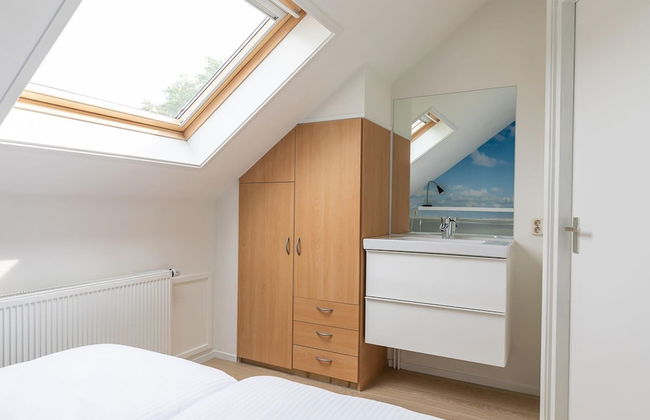 Lovely Apartment on Ameland Near Nes - Photo 36