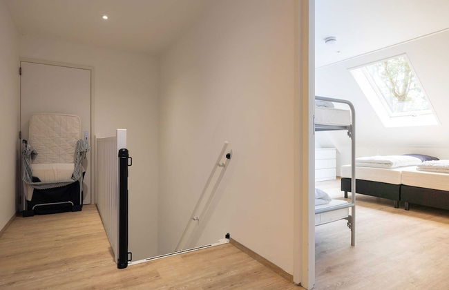 Lovely Apartment on Ameland Near Nes - Photo 11