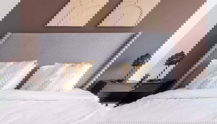 Photo 1 - Dubai Marina - Stunning Huge 4 Bedroom Apts Near JBR - Gym - Pool - Parking