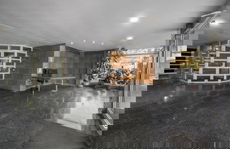 Foto 2 - Lisbon Dream Stay Unmatched Elegance And Comfort