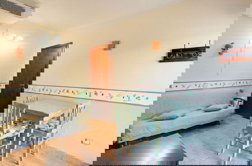 Foto 34 - Vibrant Holiday Home in Castiglione del Lago