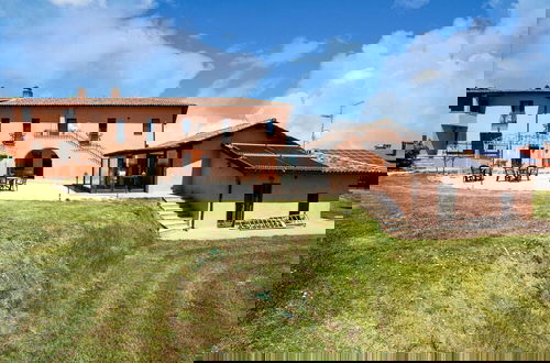 Foto 78 - Vibrant Holiday Home in Castiglione del Lago