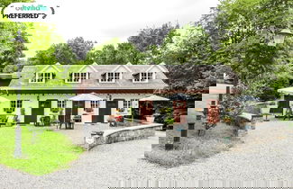 Foto 1 - Peaceful Bohon Apartment