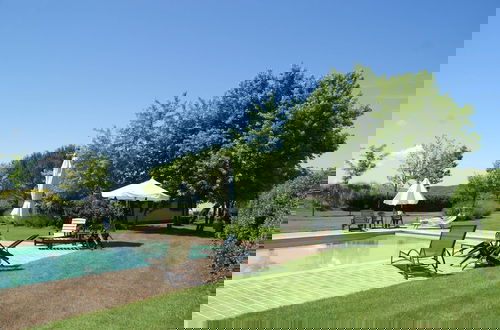 Photo 33 - Nice Apartment With Pool and Beautiful Garden