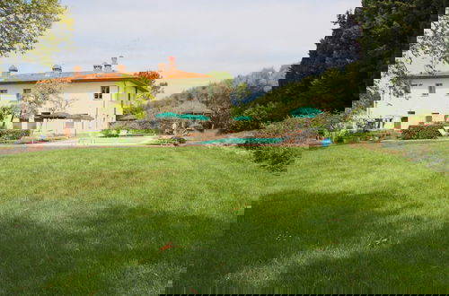 Foto 63 - Beautiful Farmhouse in San Gimignano With Pool