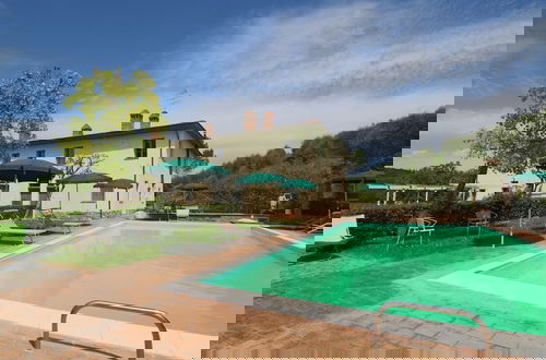 Foto 72 - Beautiful Farmhouse in San Gimignano With Pool