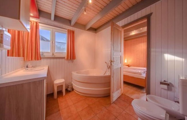 Ferienhaus mit Terrasse und Balkon - Foto 15