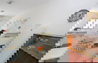 Photo 3 - Apartments Tomasic - Two Bedroom Apartment With Sea View