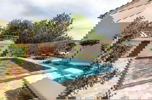 Photo 19 - Joel Living Collection - Rustic Villa