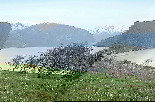 Foto 8 - 8 Person Holiday Home in Nordfjordeid-by Traum