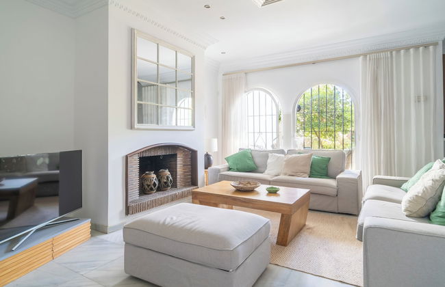 Sanders Beach - Stunning Villa Near Puerto Banus - Photo 20