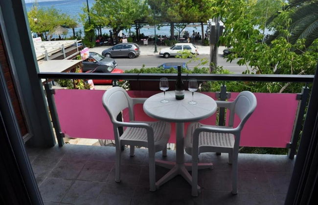 Okeania Seafront Rooms in Kamena Vourla - Foto 23