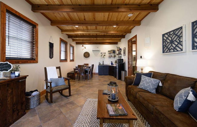 Little Dutch Cabin 102-12 min to Magnolia-baylor - Foto 27