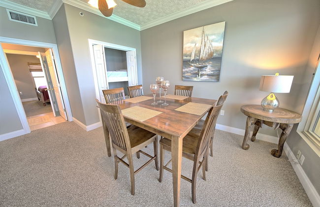 Stylish Oceanfront Condo with Beach and Picnic Area Access - Unit 1706 by RedAwning - Foto 21