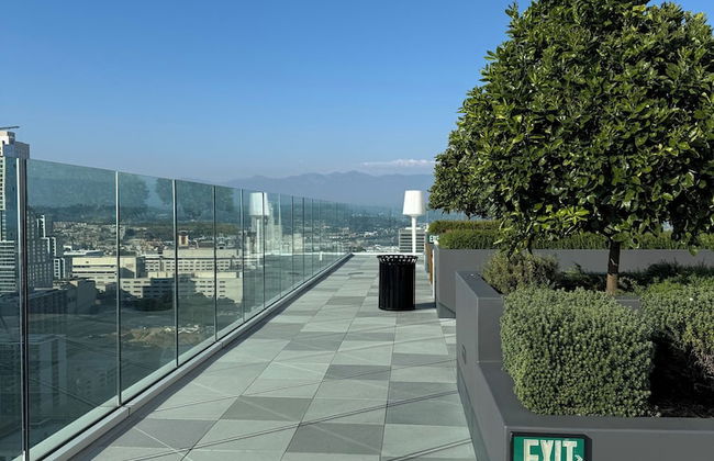 RELAX ON BROADWAY WITH A VIEW - Foto 18