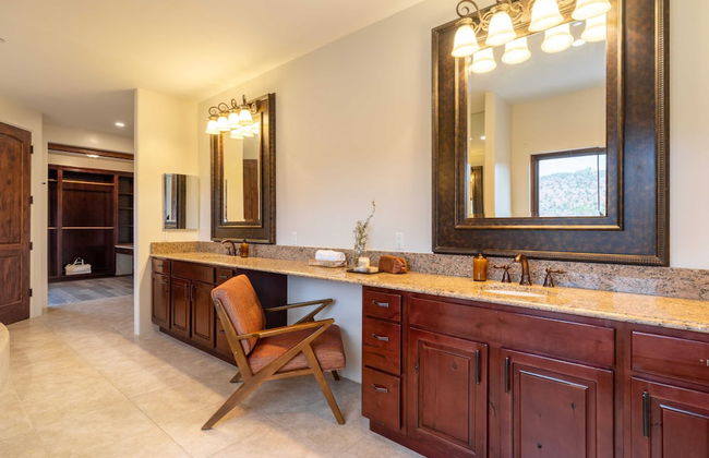 Pyramid by Avantstay Luxe Sedona Mansion w/ Views, 7mins to Downtown - Foto 49