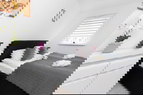 Foto 2 - Spacious Bright Apartment by Renters