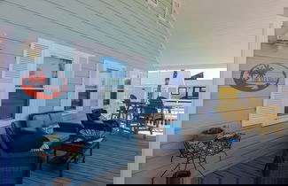 Foto 3 - In-home Bar Lounge and Arcade Stay Entertained at The Sea Shed
