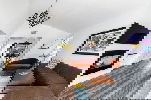 Photo 48 - Sunset House