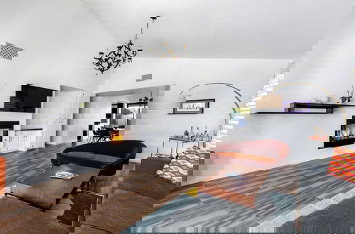Photo 45 - Sunset House