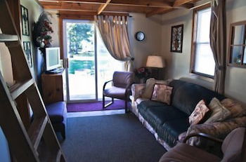 Foto 12 - #7 - Northwoods Retreat 3 Bedroom Cabin by RedAwning