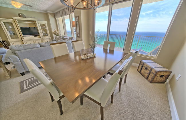 Relaxing Beachfront Condo with Beach Access - Unit 1603 by RedAwning - Foto 16