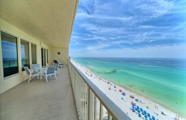 Relaxing Beachfront Condo with Beach Access - Unit 1603 by RedAwning - Foto 28