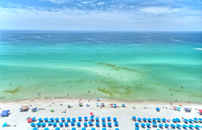 Relaxing Beachfront Condo with Beach Access - Unit 1603 by RedAwning - Foto 38