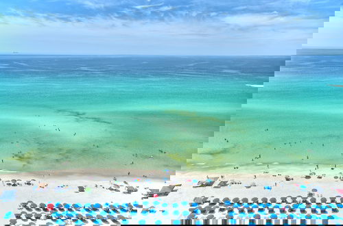 Foto 38 - Relaxing Beachfront Condo with Beach Access - Unit 1603 by RedAwning