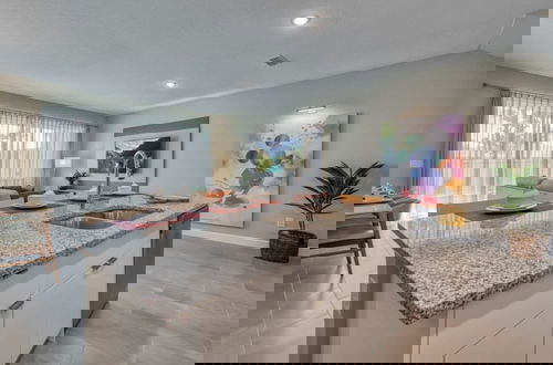 Foto 9 - Modern Spacious Home With Themed Bedroom and Private Pool