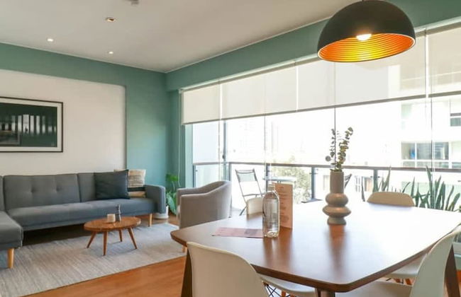 w Lovely 2BR With Balcony in Miraflores - Photo 1