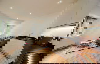 Photo 2 - Seven Stays Modern Studio Apartment - Solihull