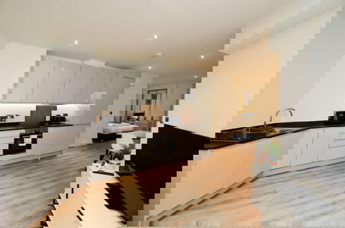 Photo 5 - Seven Stays Modern Studio Apartment - Solihull