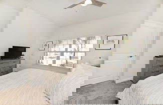 Foto 3 - Storey Lake Home In Amazing Resort With Lazy River 4 Bedroom Townhouse by RedAwning