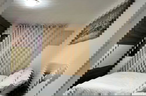 Photo 4 - Stylish 1BR Apt w/ Fireplace & High-speed Wifi