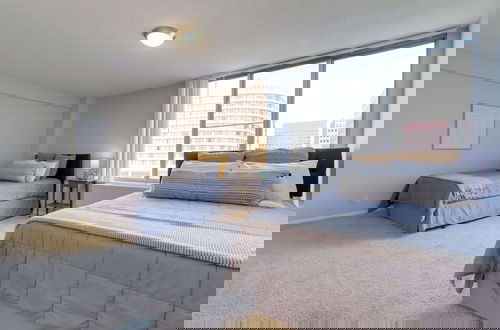 Photo 8 - Beautiful & Spacious Apt in Crystal City