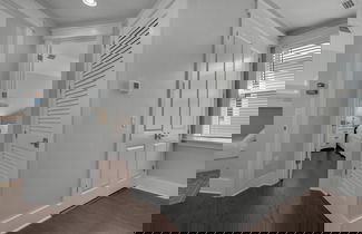 Foto 2 - Naturewalk - Luxurious Coastal Retreat w/ Amazing Amenities