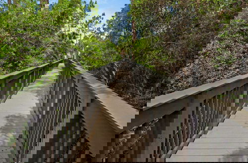 Foto 45 - Steps to the Pool! Luxurious Beach Retreat Near Eastern Lake