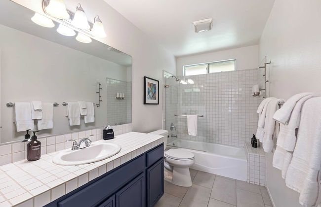 Larrea by Avantstay Luxurious Oasis w/ Pool & Hot Tub! - Foto 25