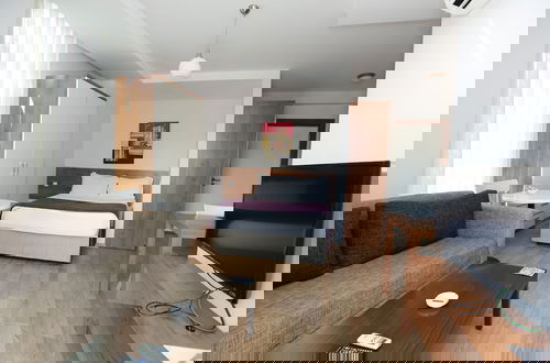 Photo 11 - Upart Home