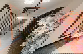 Photo 2 - Upart Home