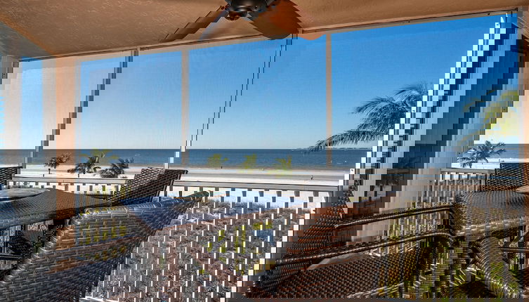 Foto 1 - Welcome To Beach Villa's # 202 Vacation Rental - 250 Estero Blvd 2 Bedroom Condo by RedAwning