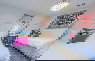 Foto 2 - Lives Like a Private Resort, Sleeps 16 & Private Pool