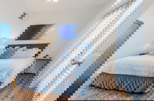 Foto 5 - Lives Like a Private Resort, Sleeps 16 & Private Pool