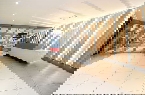 Photo 17 - Sandton Smart Apartment Thirty-One