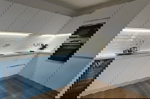 Photo 2 - Birmingham City Center - 3 Bed Apartment