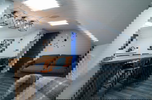 Foto 16 - Stunning Annex Apartment, Pool, Steam Room and Gym