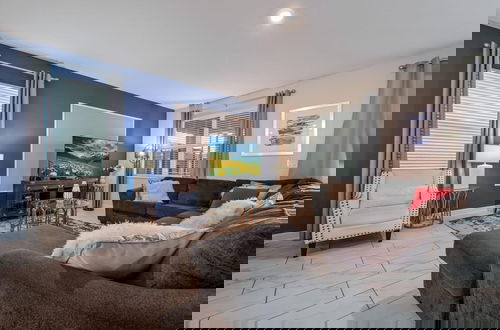 Foto 3 - Charming Home Ideal Location Spacious Game Room