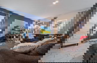 Foto 3 - Charming Home Ideal Location Spacious Game Room